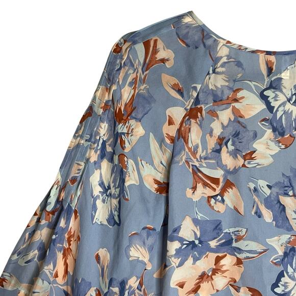 Joie 100% Silk Blouse S Pullover V-Neck Button Front Dusty Blue Floral Romantic - Picture 7 of 13